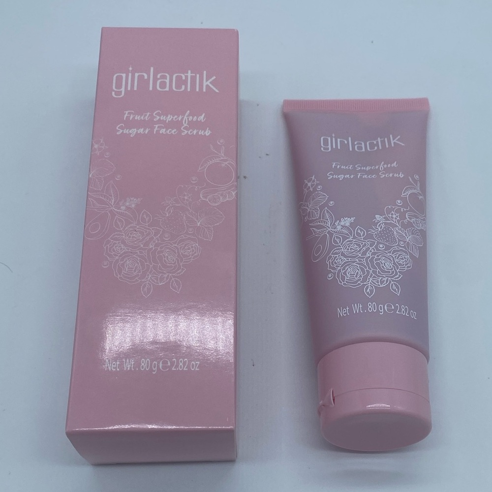 Girlactik FRUIT SUPERFOOD SUGAR FACE SCRUB